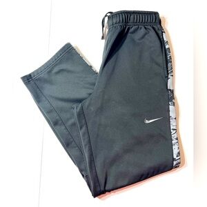 Nike Sweatpants Boys XL Black‎ Gray DriFit ThermaFit BlokeCore Sportswear Cozy